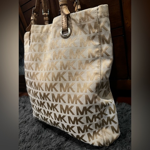 Michael Kors Beige Tall Canvas Signature Tote - Picture 2 of 12
